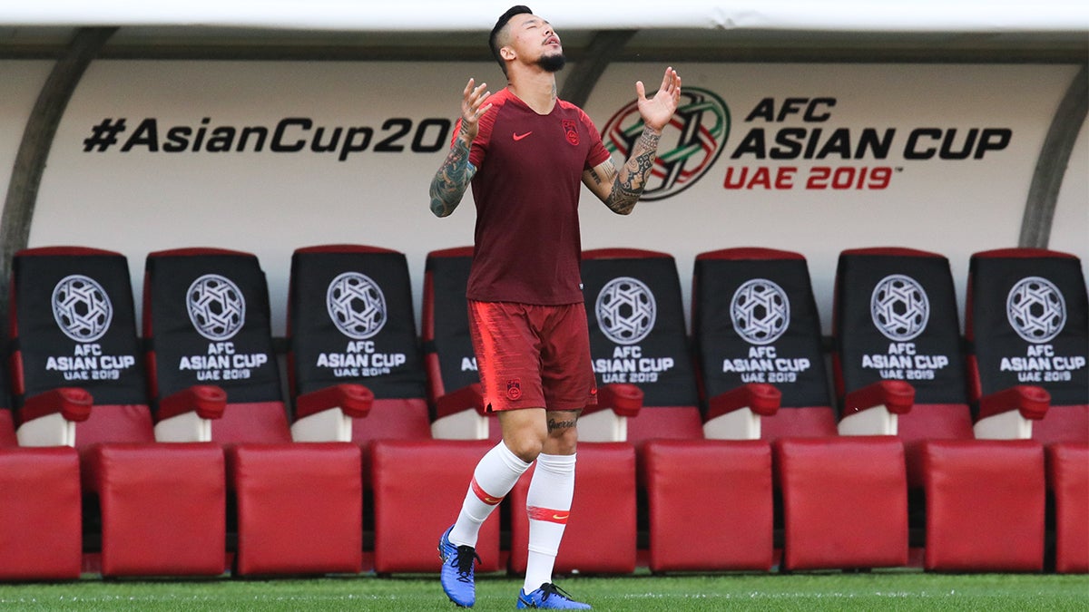 Short Pants and Long Sleeves: China's Soccer Team Plays Under Tattoo Ban -  The New York Times