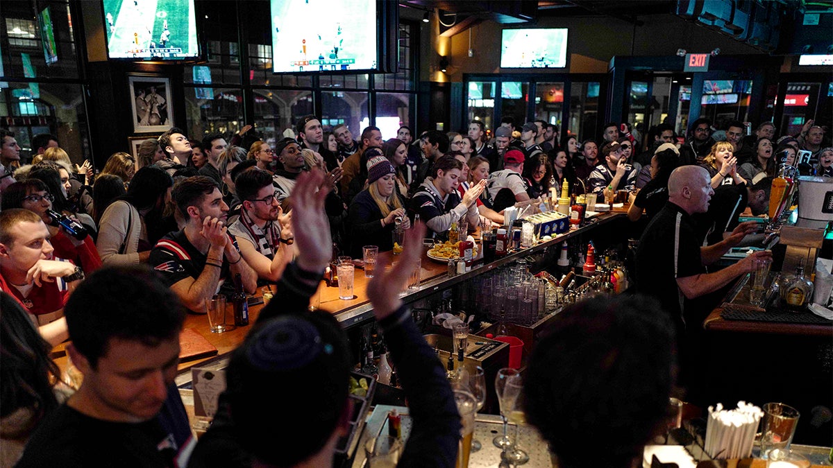 Sports Bars So Popular All Year Long