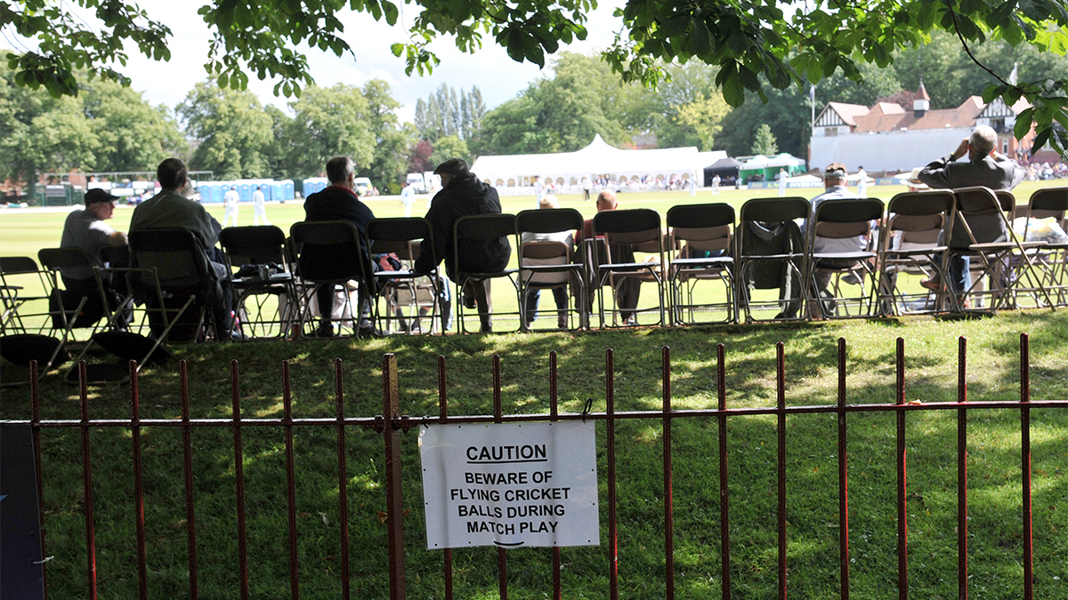 Cricket, warning sign, fan safety