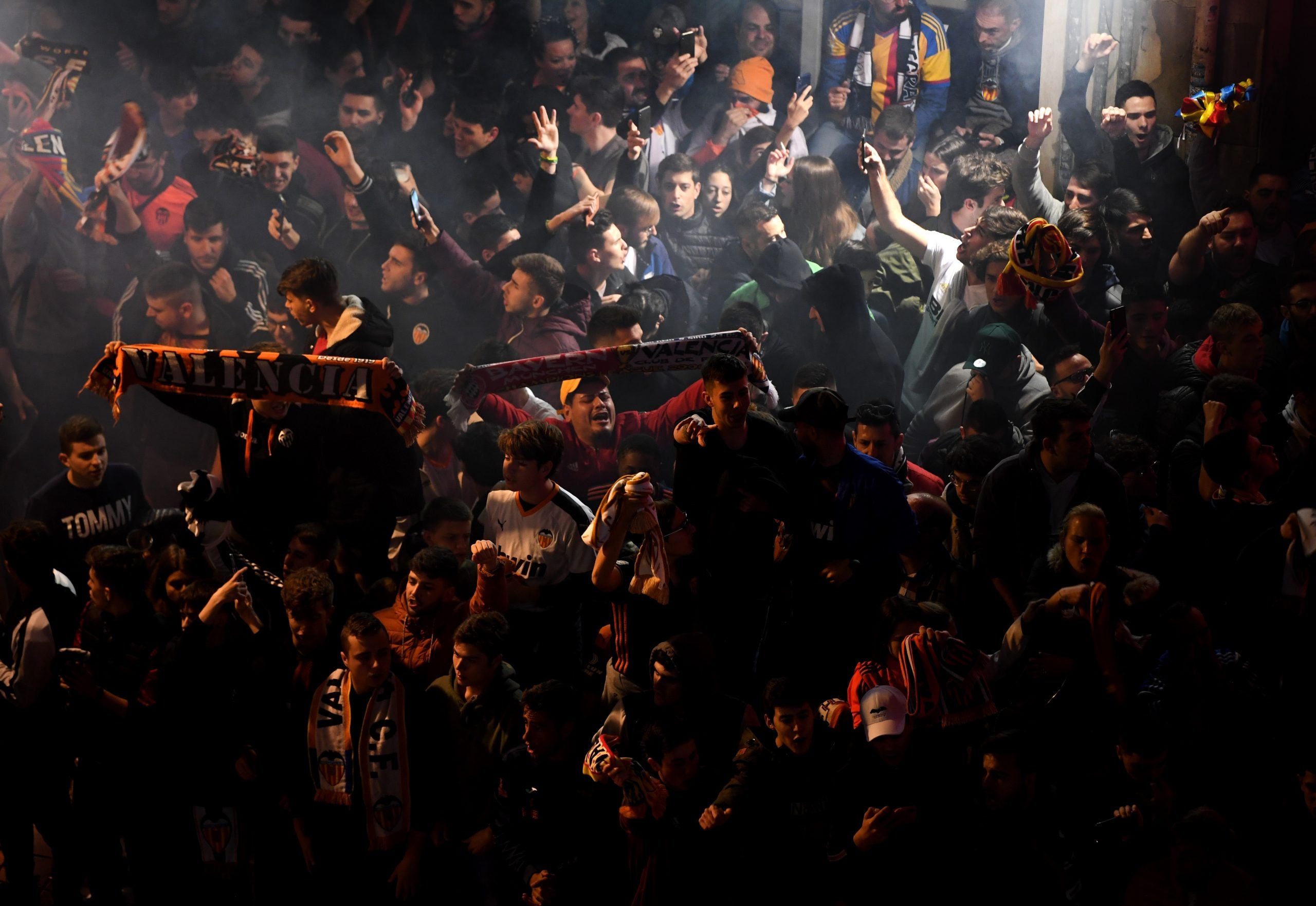 San Francisco 49ers fan group gathers at Sparks bar for NFC Championship